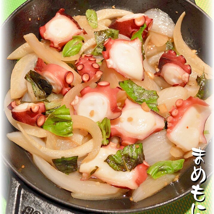 ガーリックで食欲増進!たこと玉ねぎのバジル炒め
